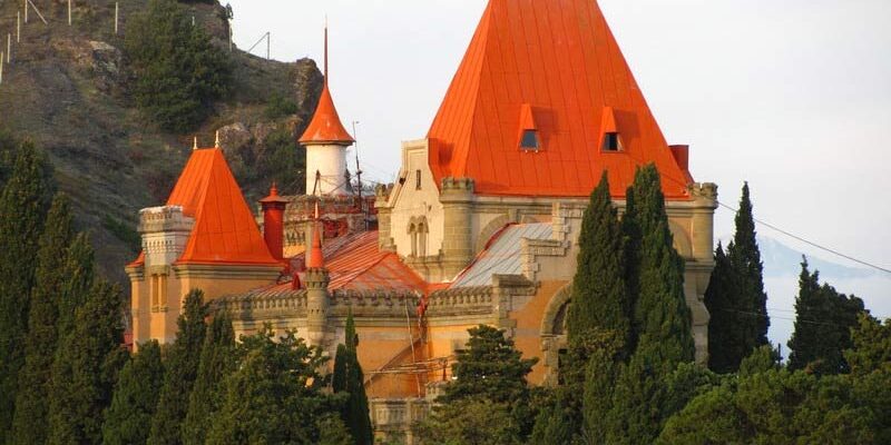 Администрация в здание дворца